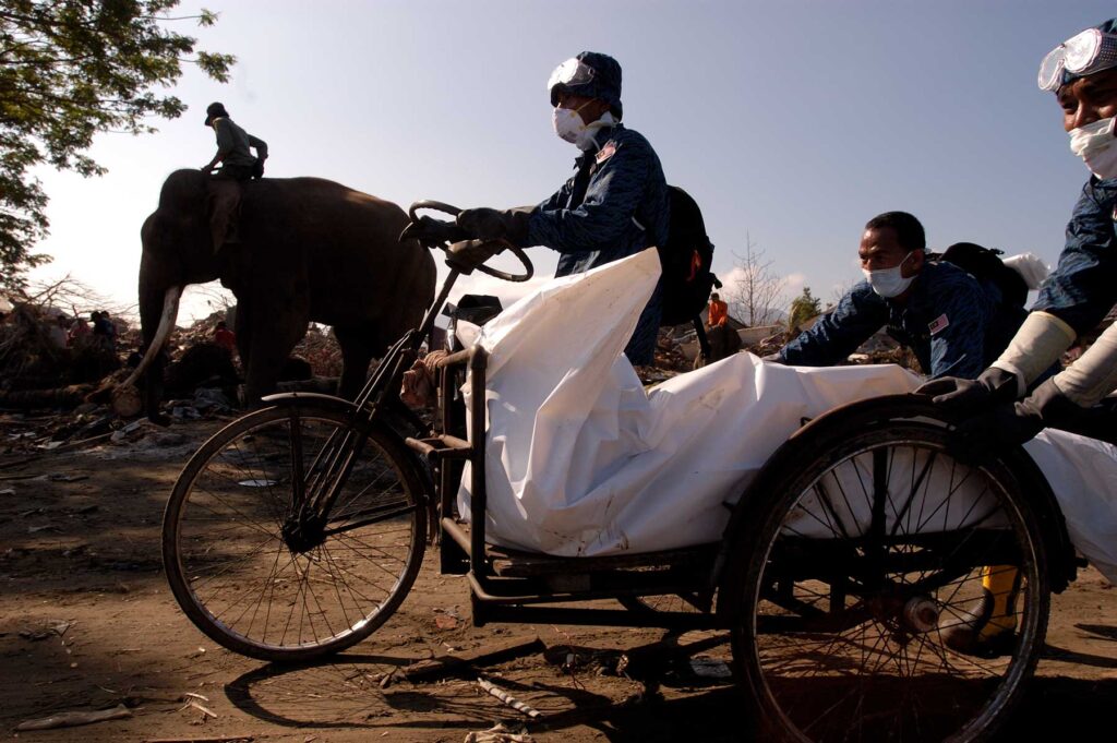 "Search for Victims in Aftermath of Tsunami #6", Lamjame Neighborhood, Banda Aceh, Sumatra, Indonesia (2005)
